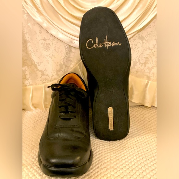 靴 Nike air cole haan deck shoes 1) Pair of Cole Haan Nike Air Casual Shoes Mens Size 10D